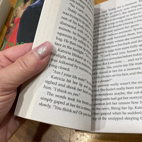 Set of 3, used, Christmas romance novels. - Picture 11 of 13